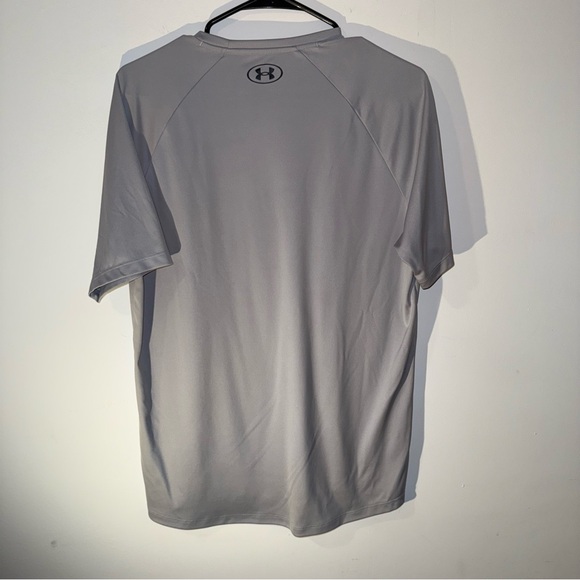 Under Armour Size MD Velocity Short Sleeve Tee - Picture 4 of 5